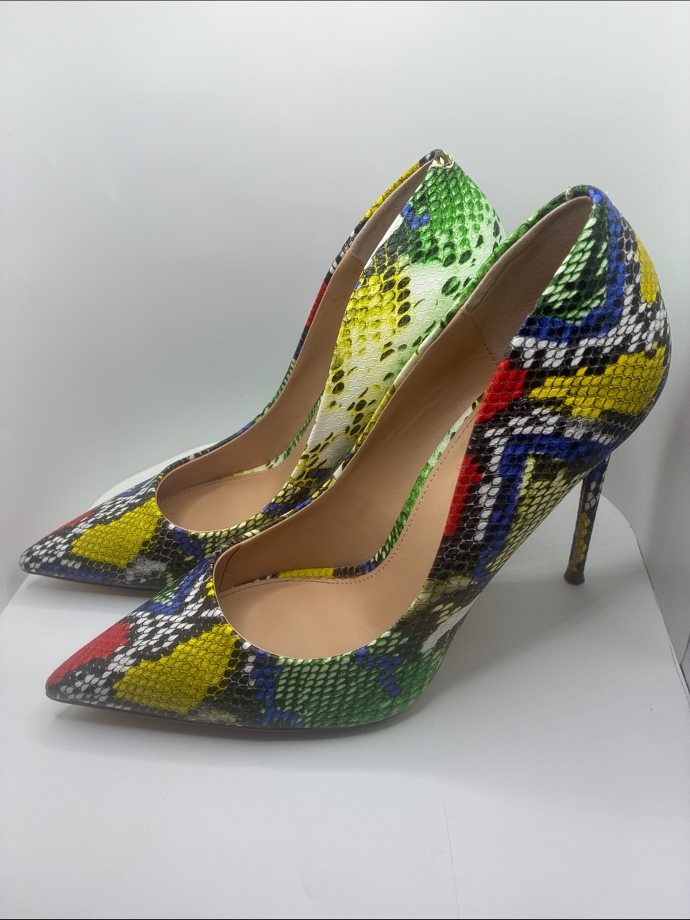 STEVE MADDEN WOMENS VAL/VAL STILETTOS COLORFUL
ANIMAL PATTERN/ POINTED TOE 10M